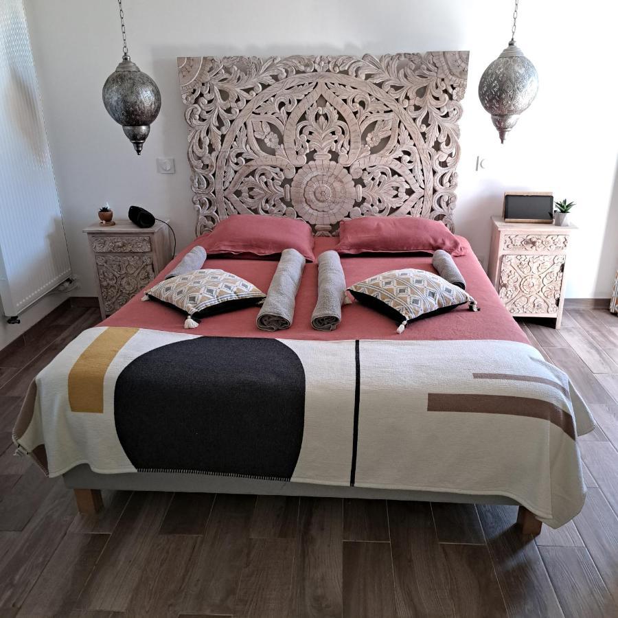 Chambre D'Hotes Des Loyes Jaillans Exterior foto